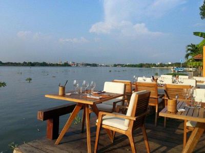 Dining by Saigon Riverside and Jeep Night Tour