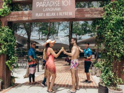 Paradise 101 - Private Island (Platinum Pass)