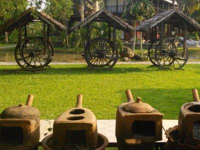 Ho Chi Minh City Traditional Dress Museum Jeep Tour