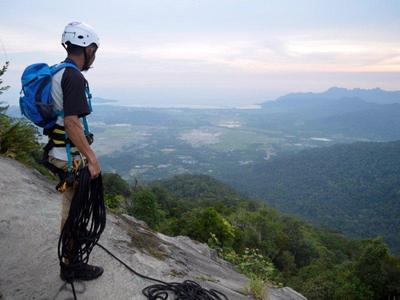 Abseiling at gunung Raya