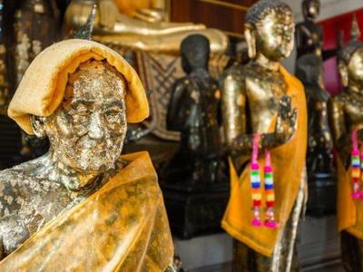 Bangkok temple deity statues