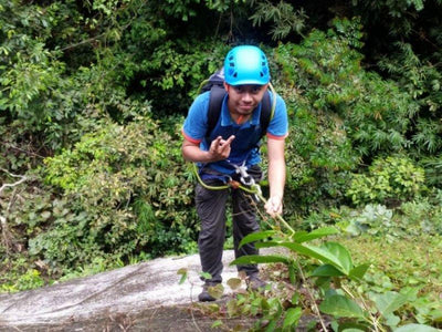 Batu Maloi Abseiling adventure