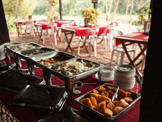 Buffet lunch served at Ban Huay Fai