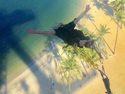 Bungy jump at Sentosa
