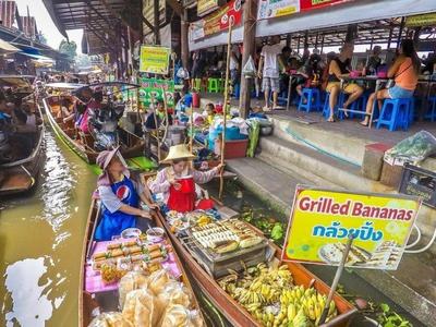 Floating markets in Bangkok