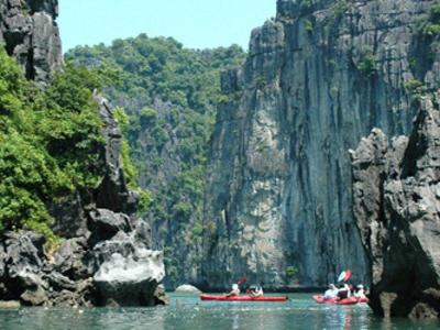 Halong Kayak Tour