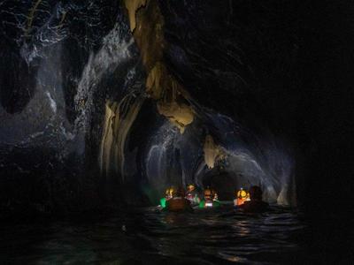 Hang Va Overnight Cave Expedition