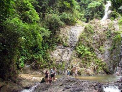 Hard trekking at Phanombencha National Park