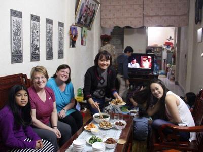 Home Hosted Dinner hue