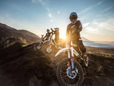 Kintamani Dirt Bike Black Volcano