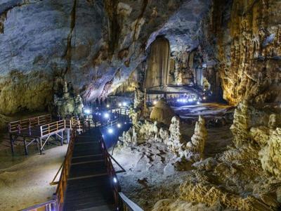 Phong Nha National Park Tour Paradise Cave
