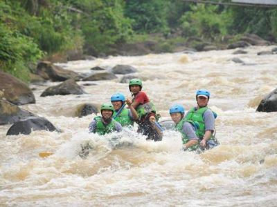 rough rafting citarik river