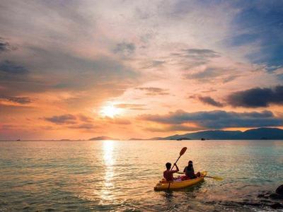 Sunset Kayaking at Cenang Beach