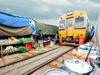 The abandoned train in the Mae Klong Railway Market