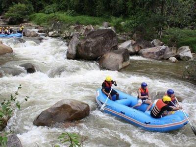White water rafting at Song Preak River